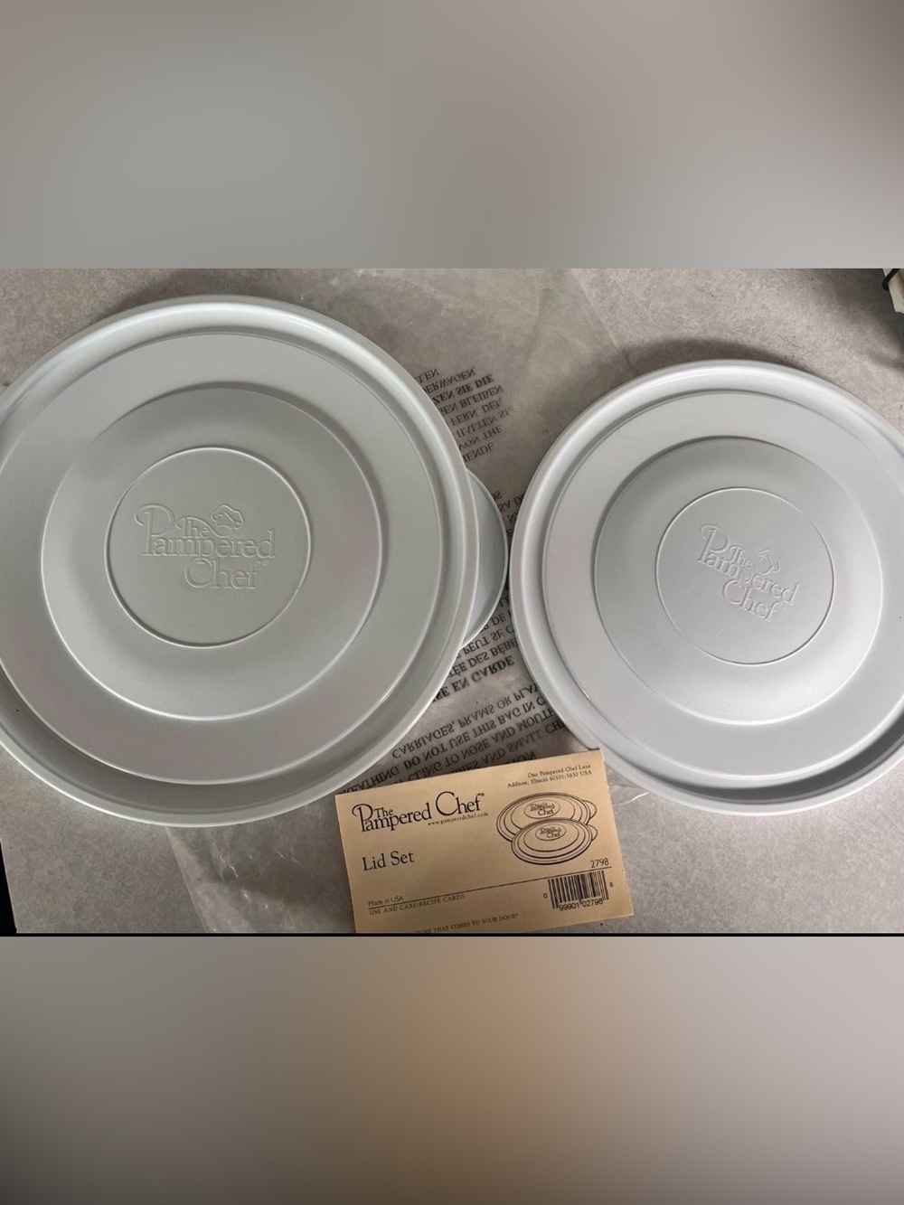 The Pampered Chef Lid Set #2798 White Replacement Covers 10" & 9" New In Package